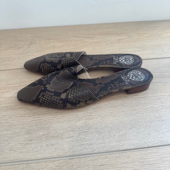 Vince Camuto Snake Printed Pointed Flats - Picture 5 of 6